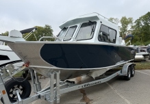 2027 Hewescraft Ocean Pro 240 - Admiral Blue / White 